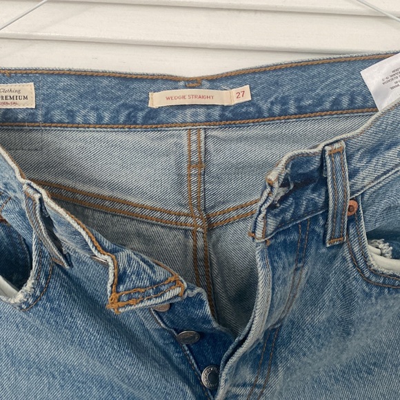 Levi’s Wedgie Straight Blue Vintage-Style Jeans - Picture 2 of 4